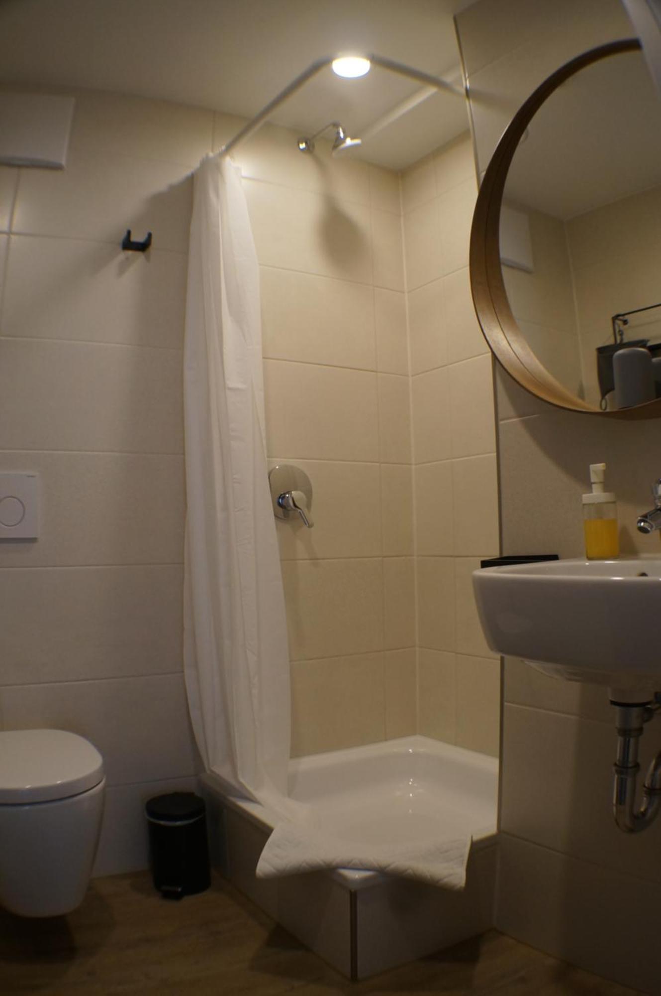 Hofgut Stefan Hostel Uhldingen-Mühlhofen Екстериор снимка
